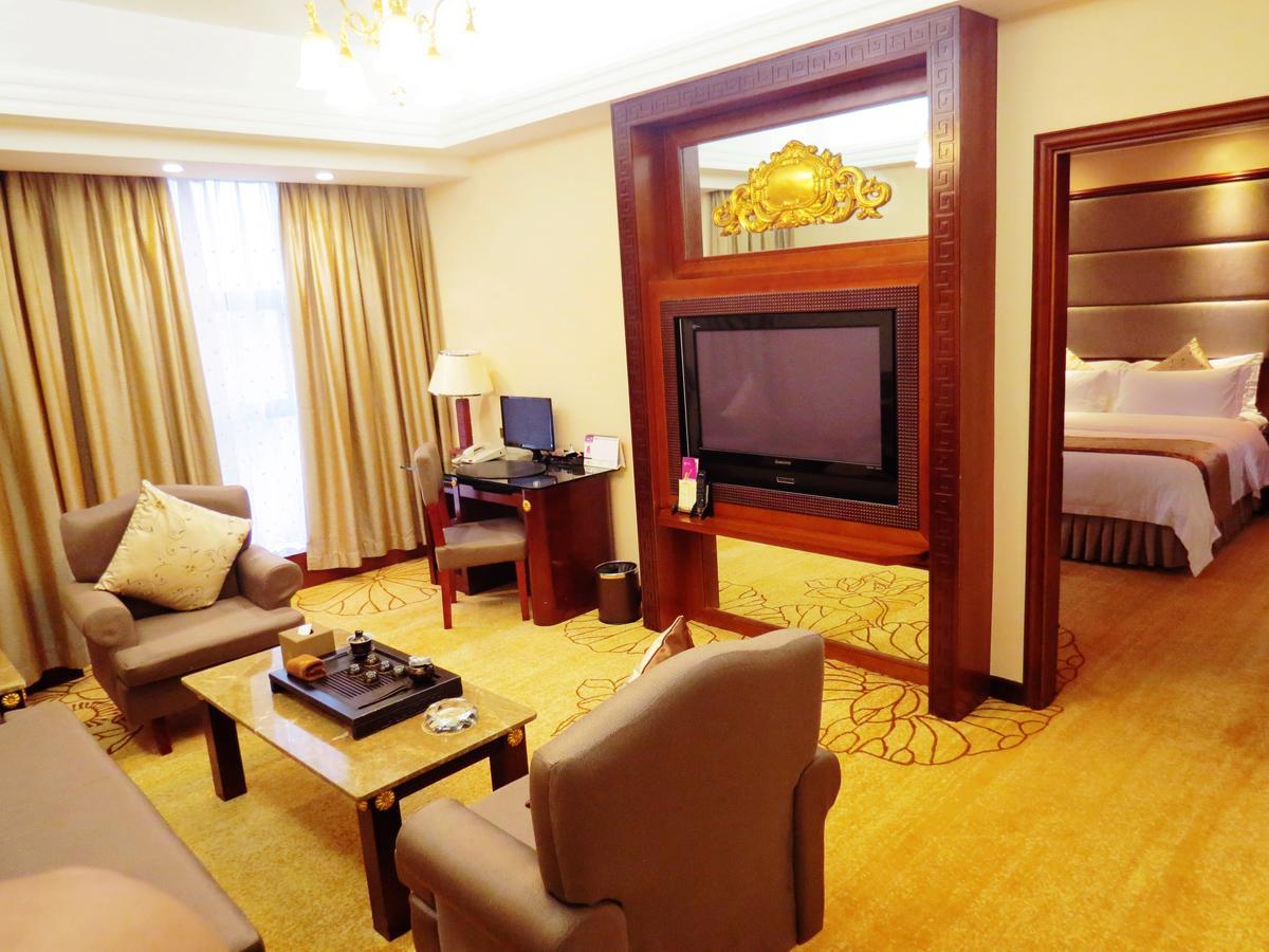 Rongjiang Hotel Jieyang Exterior foto