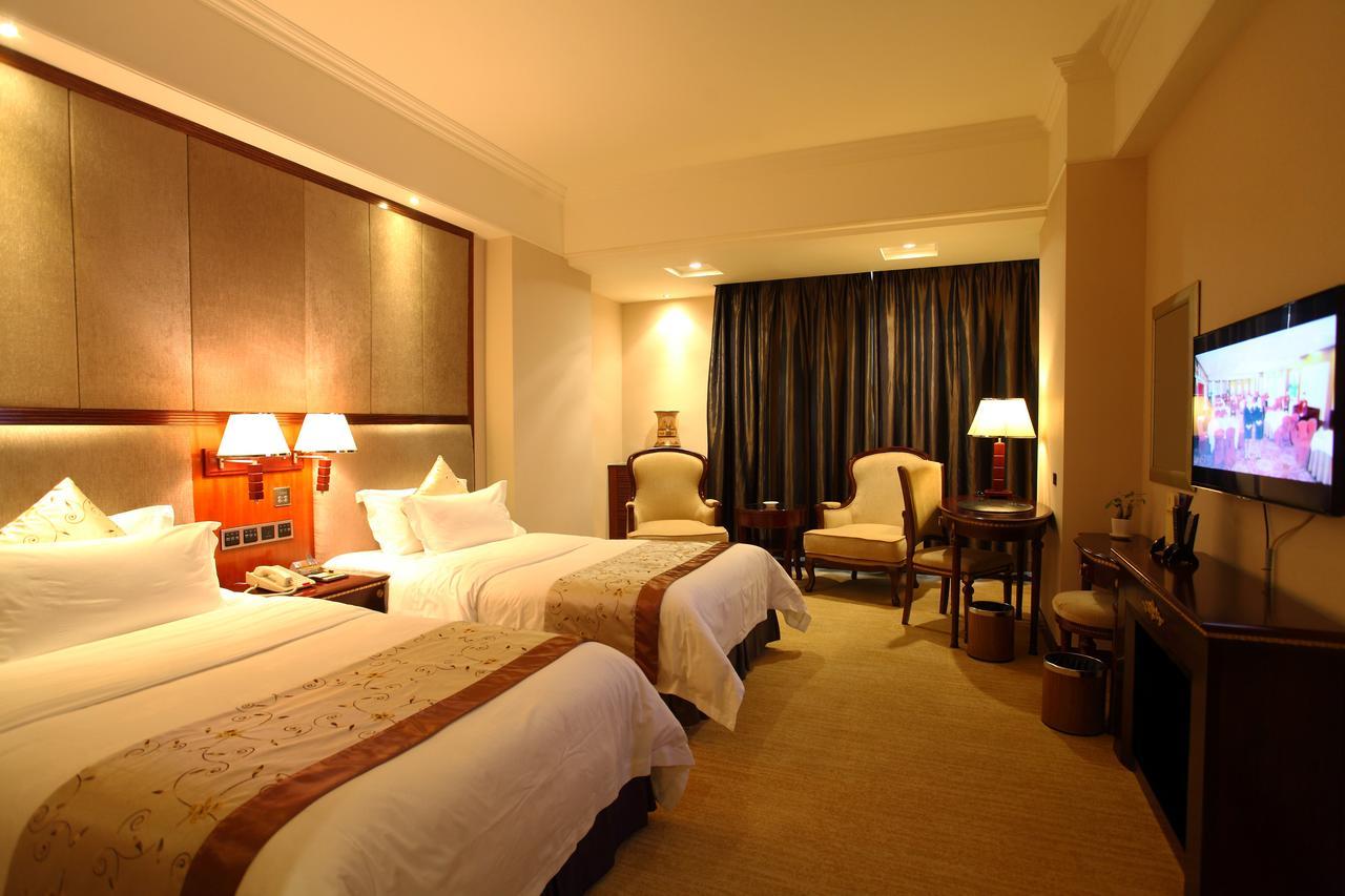 Rongjiang Hotel Jieyang Exterior foto